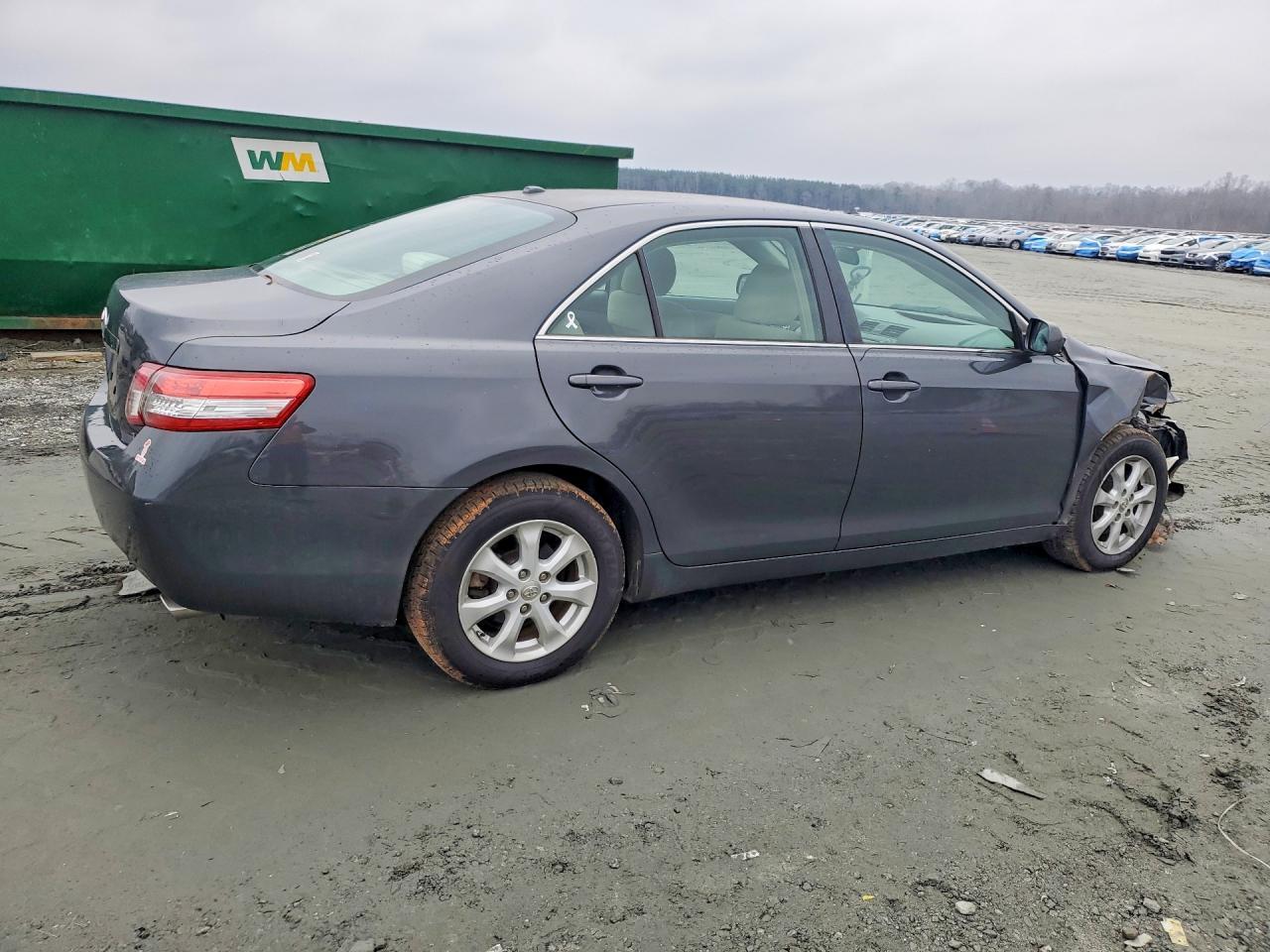2011 TOYOTA CAMRY