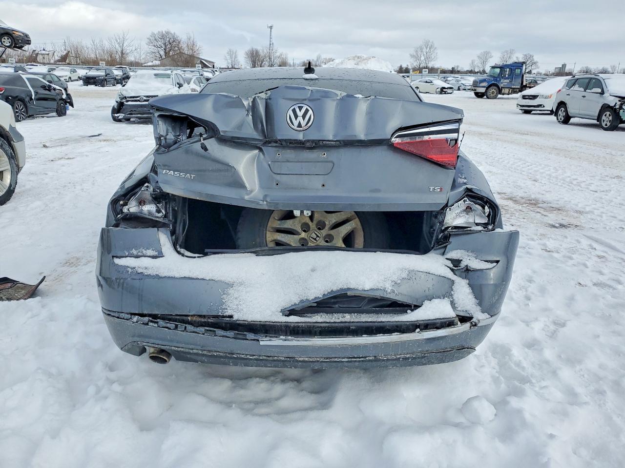 2018 VOLKSWAGEN Passat
