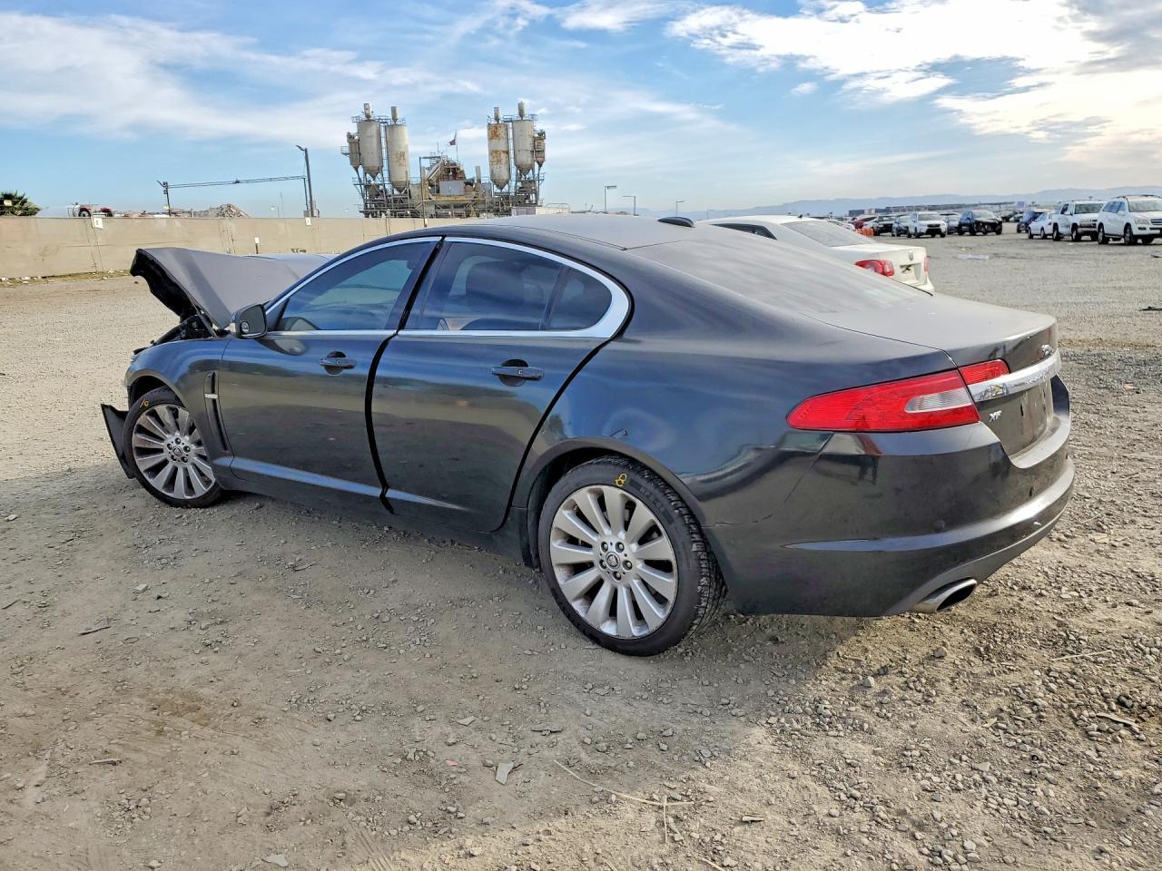 2009 JAGUAR XF