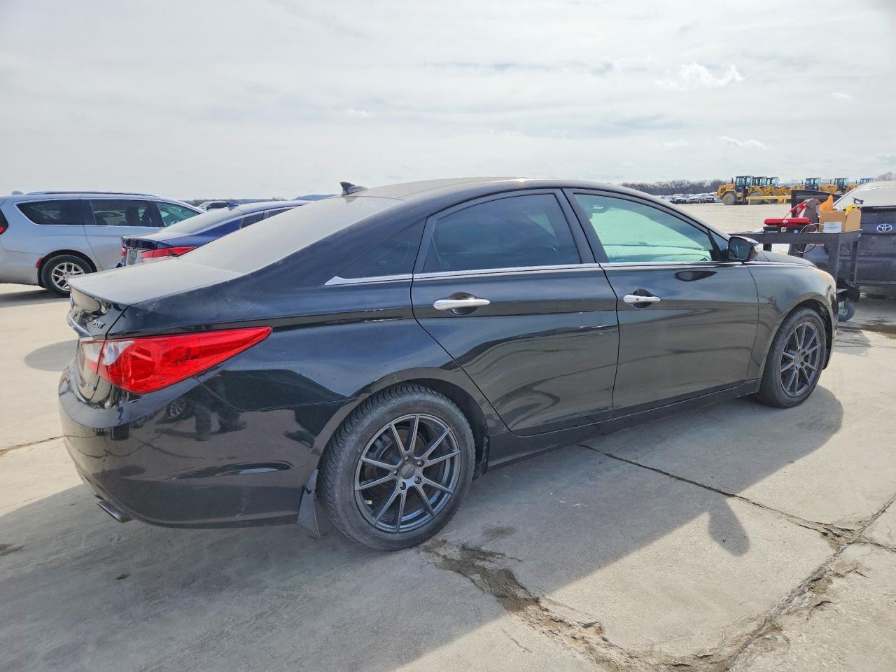 2013 HYUNDAI SONATA