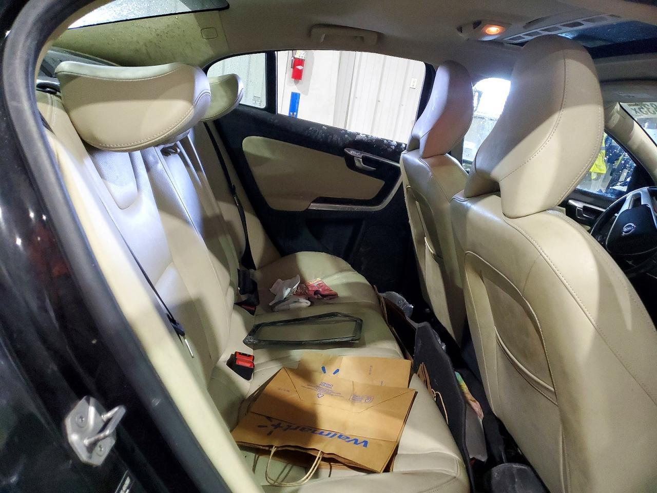 2017 VOLVO S60