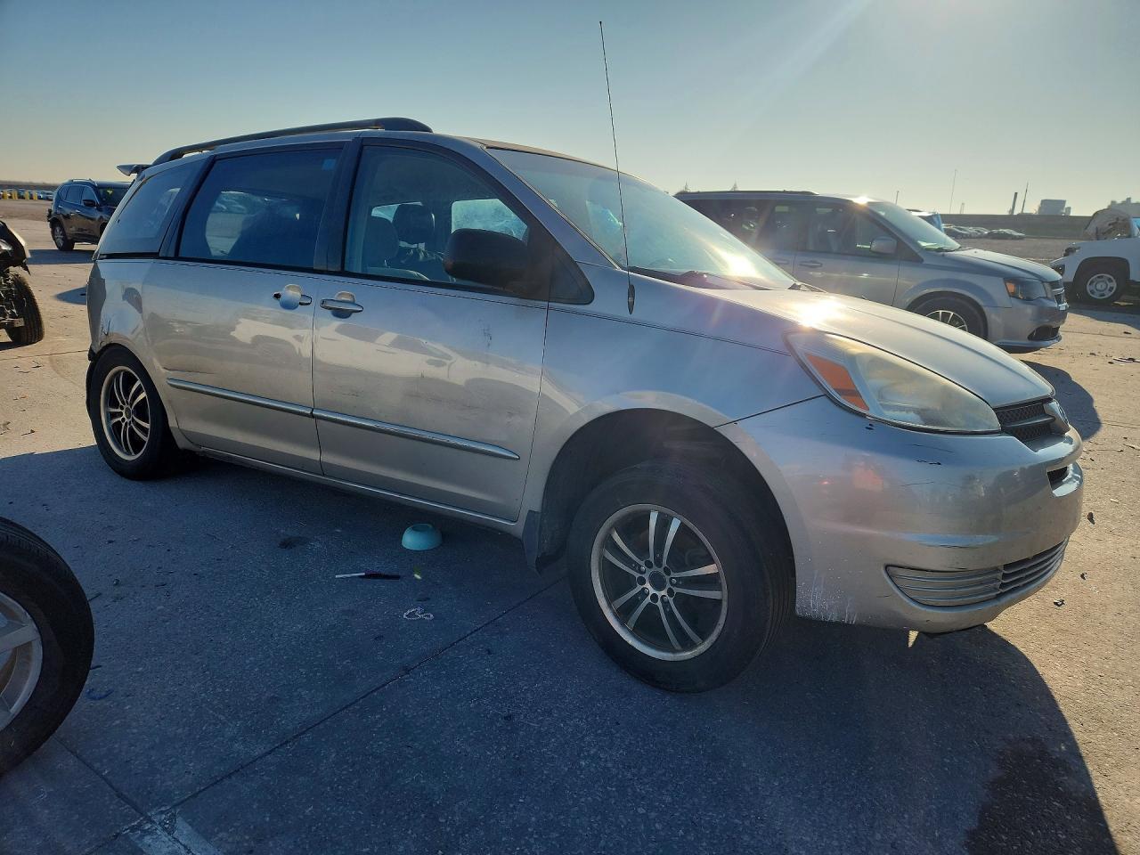 2005 TOYOTA SIENNA