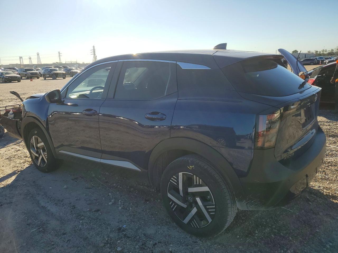 2025 NISSAN KICKS