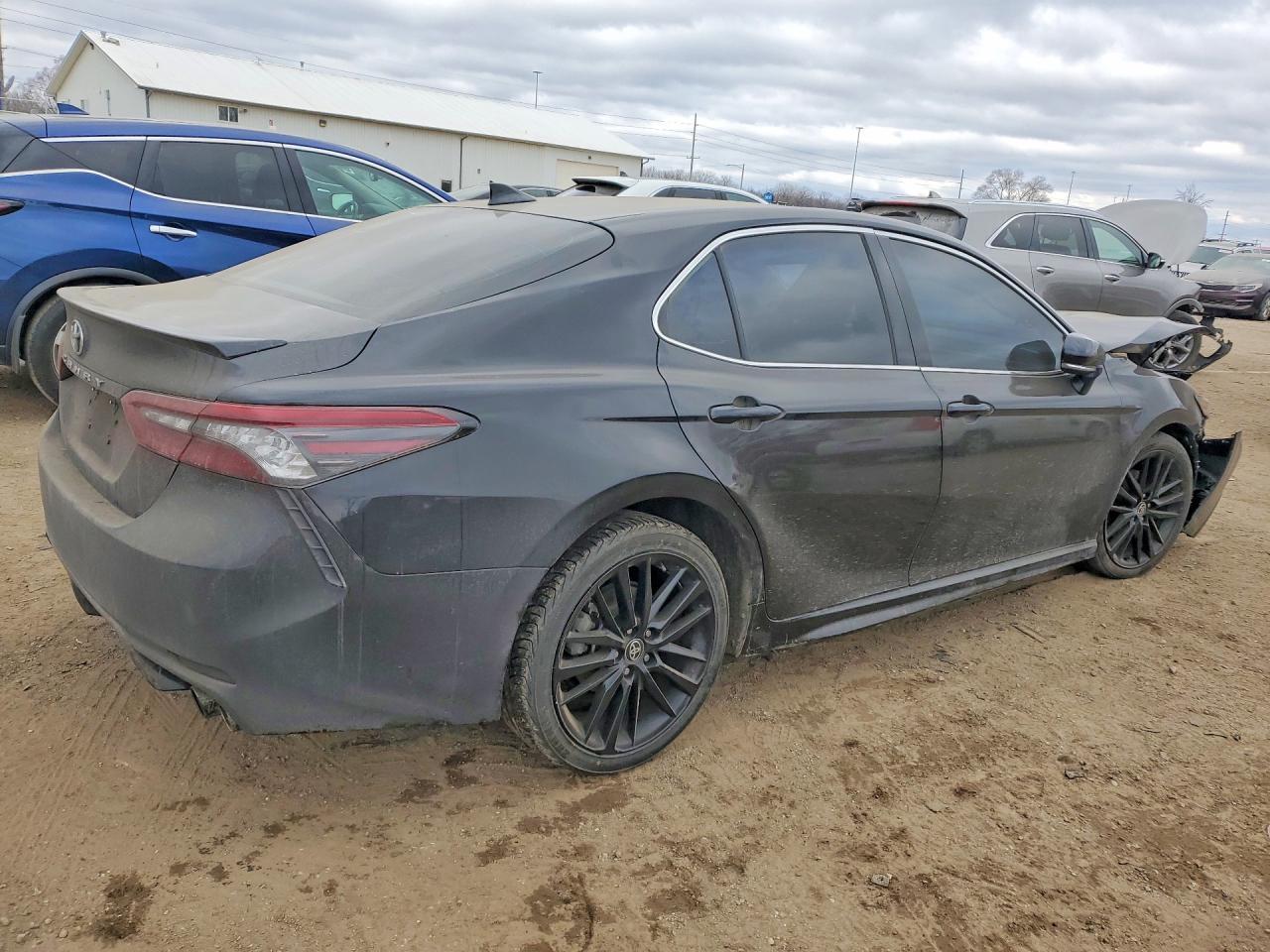 2024 TOYOTA CAMRY