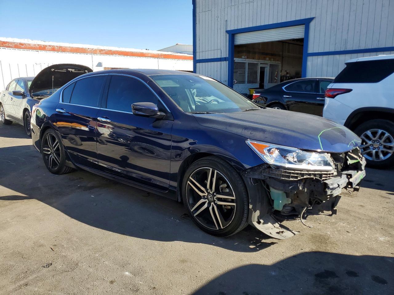 2017 HONDA ACCORD
