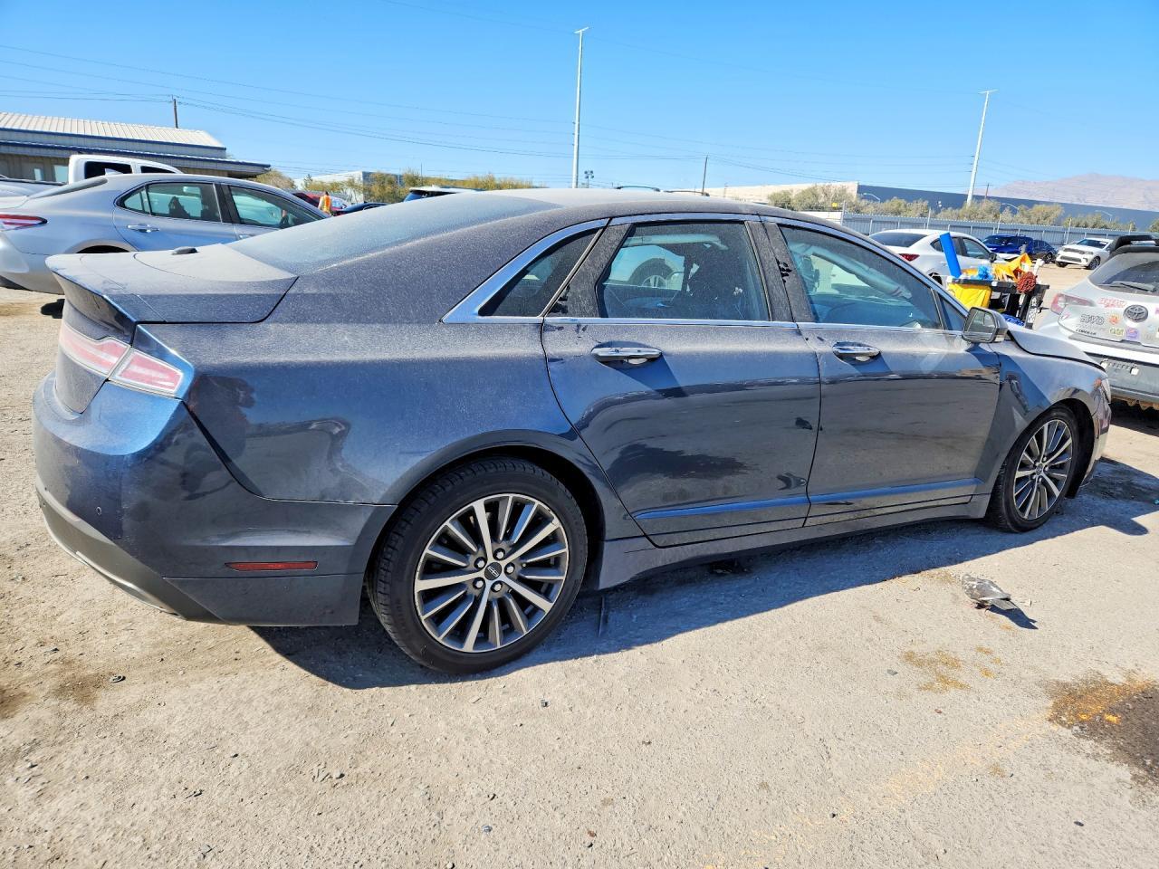 2017 LINCOLN MKZ