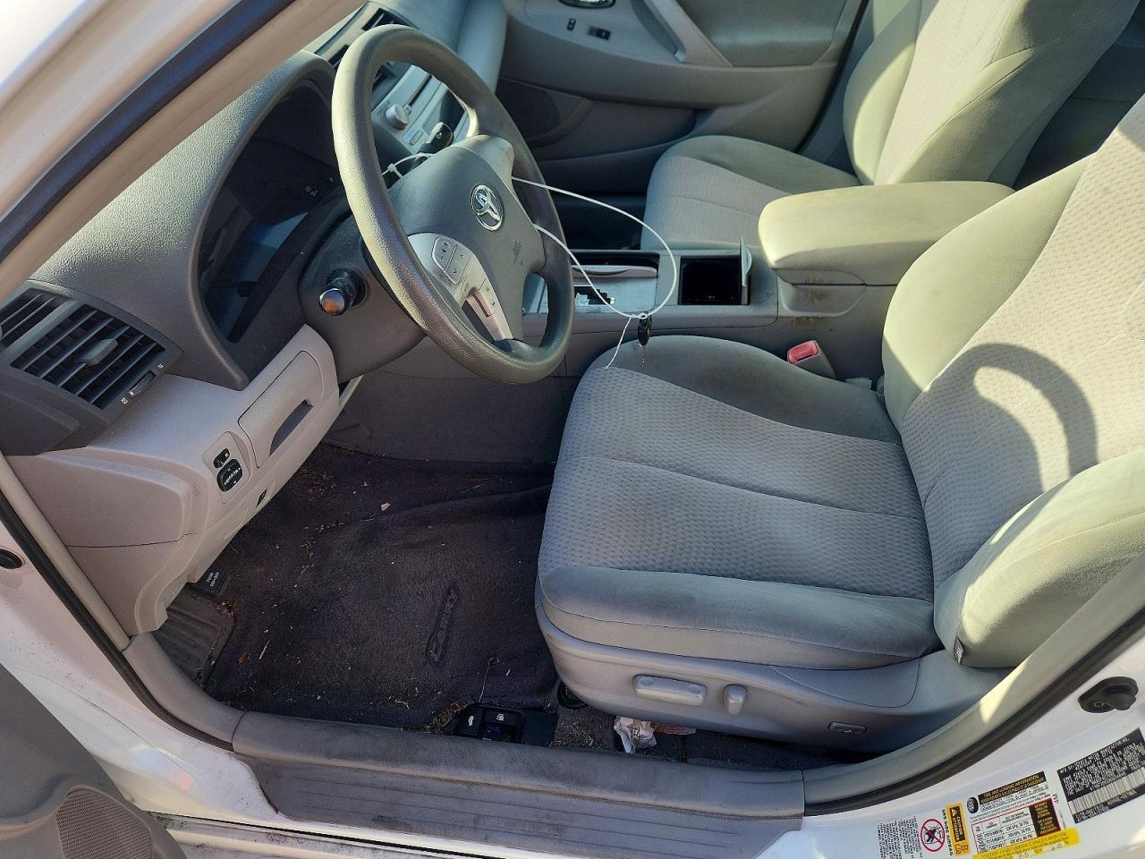 2011 TOYOTA CAMRY