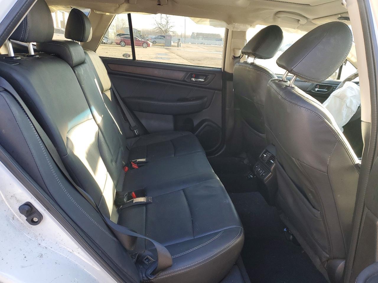 2019 SUBARU Outback