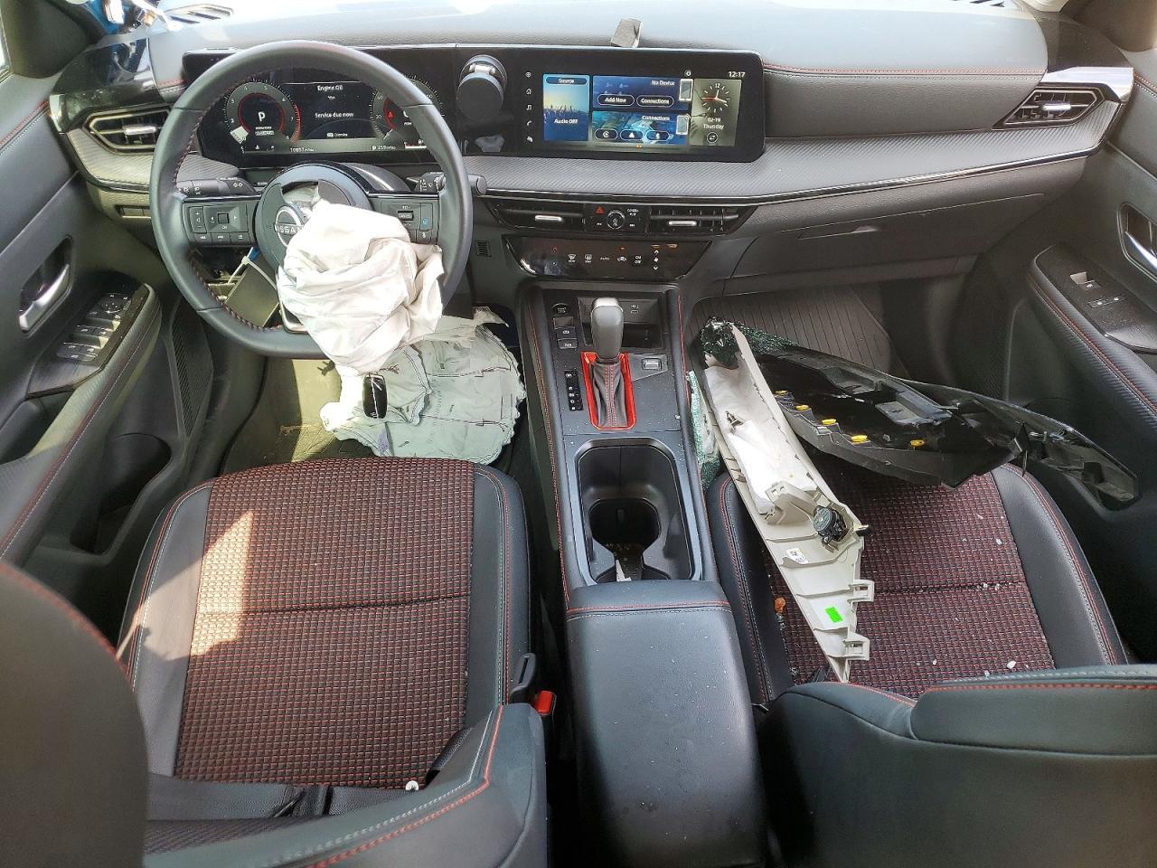 2025 NISSAN KICKS