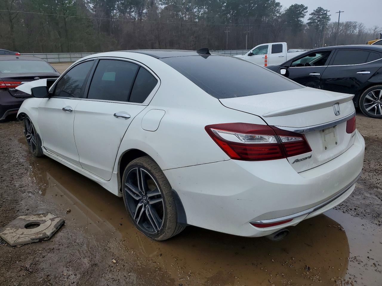 2017 HONDA ACCORD