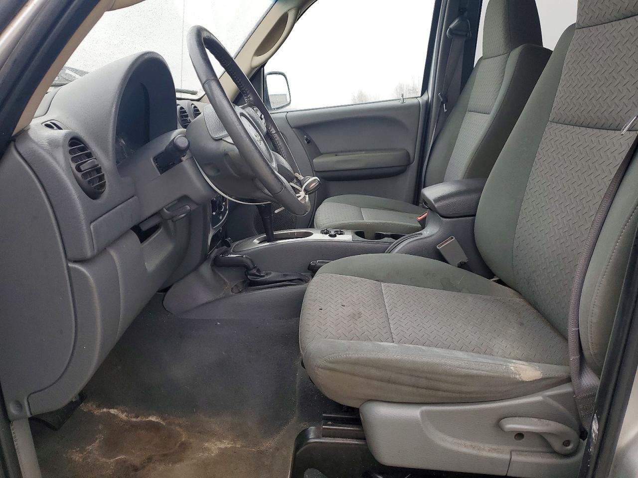 2005 JEEP Liberty