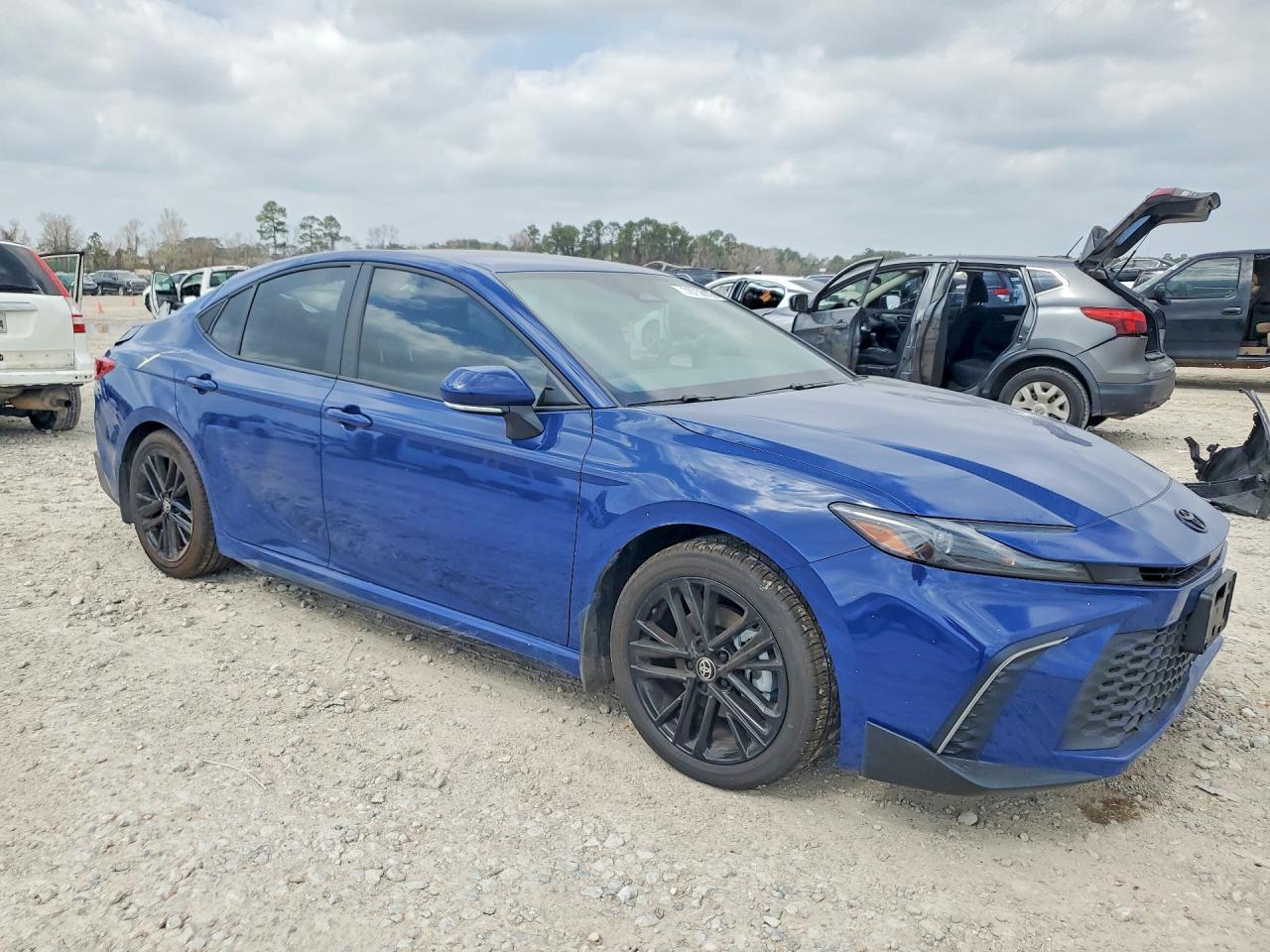 2026 TOYOTA CAMRY
