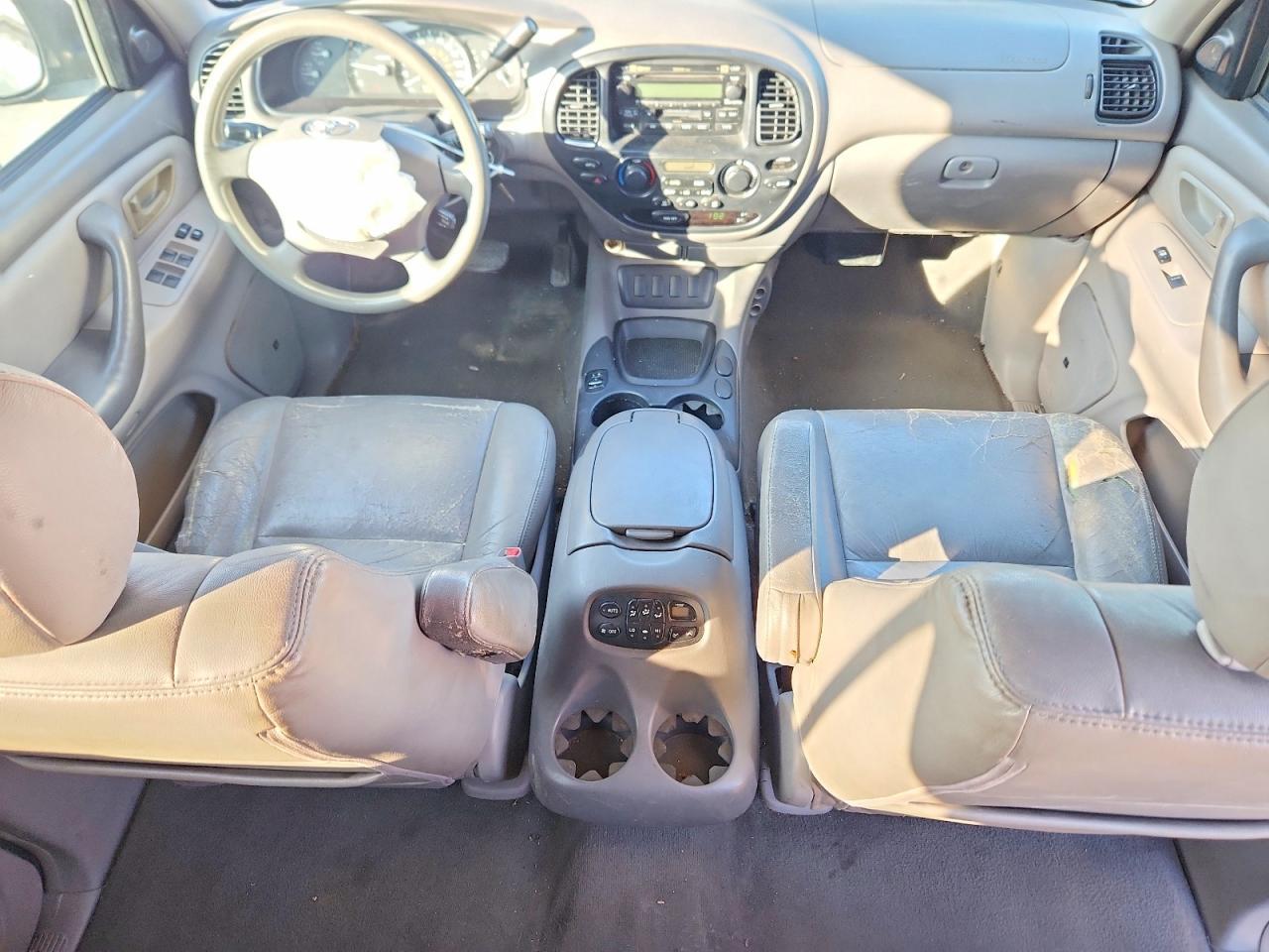 2005 TOYOTA Sequoia