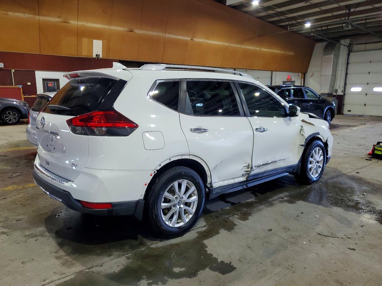 2017 NISSAN ROGUE