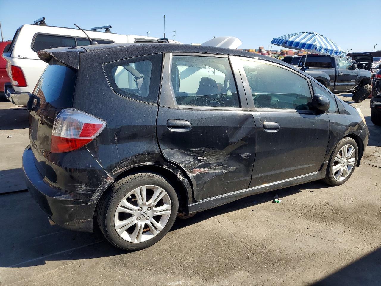 2011 HONDA FIT