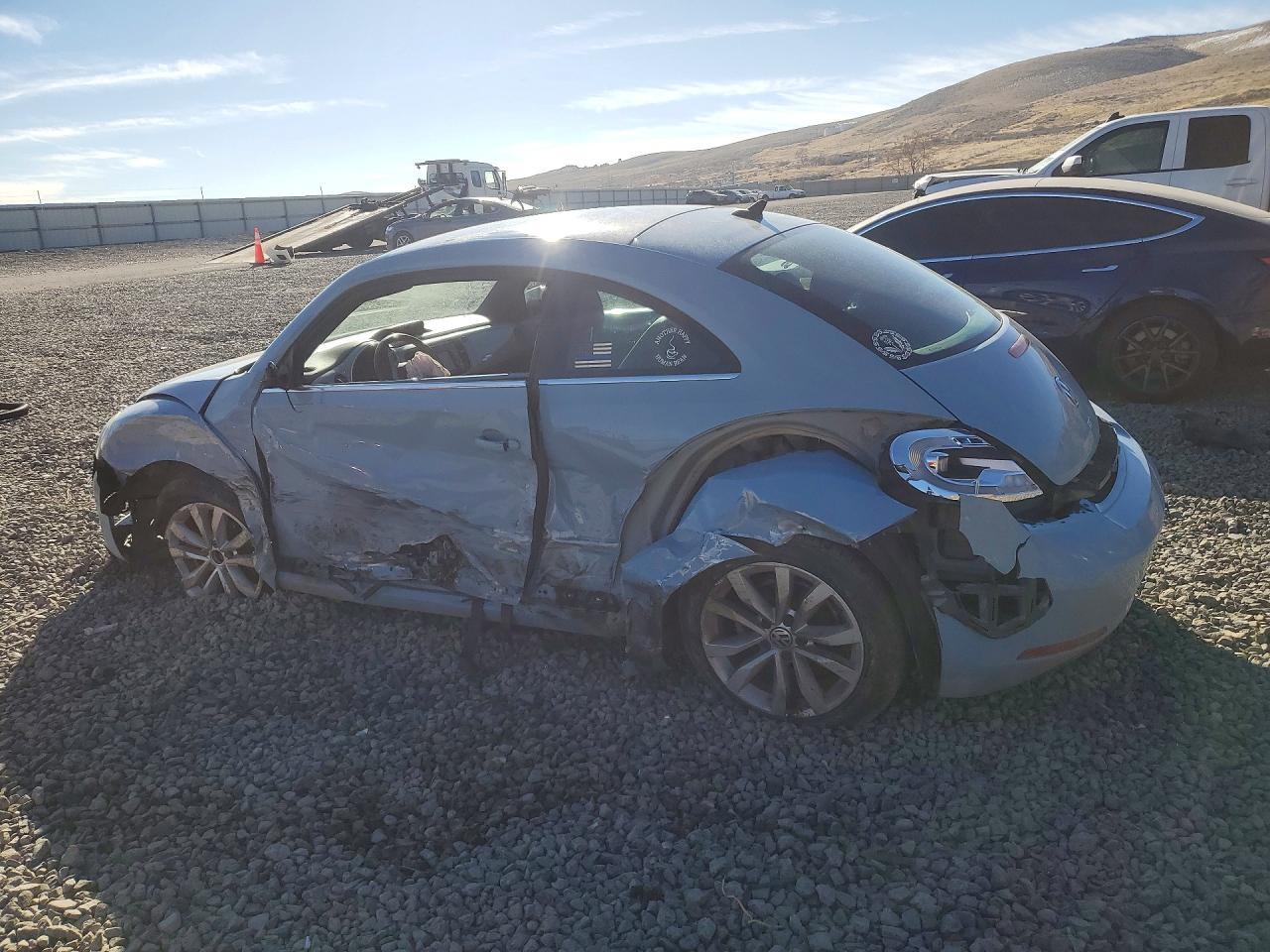 2014 VOLKSWAGEN Beetle