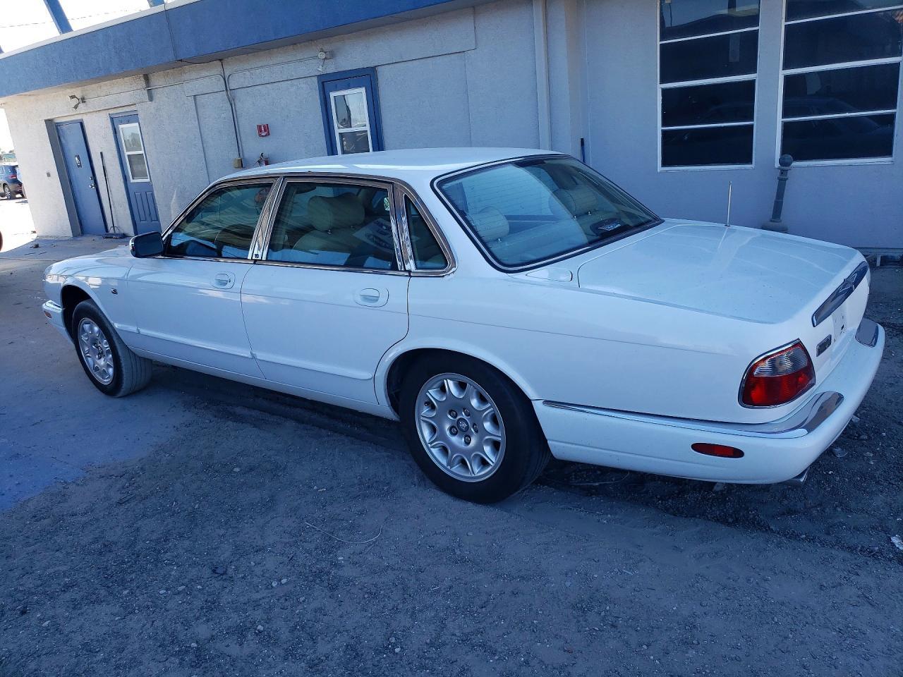 2000 JAGUAR Xj-Series