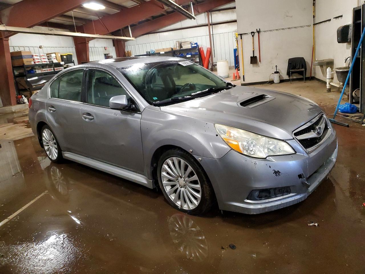 2010 SUBARU Legacy