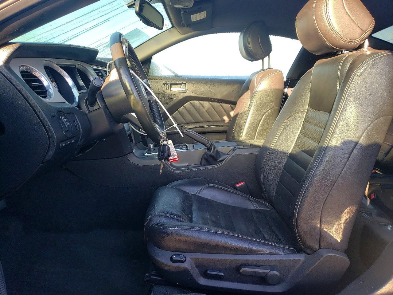 2012 FORD MUSTANG