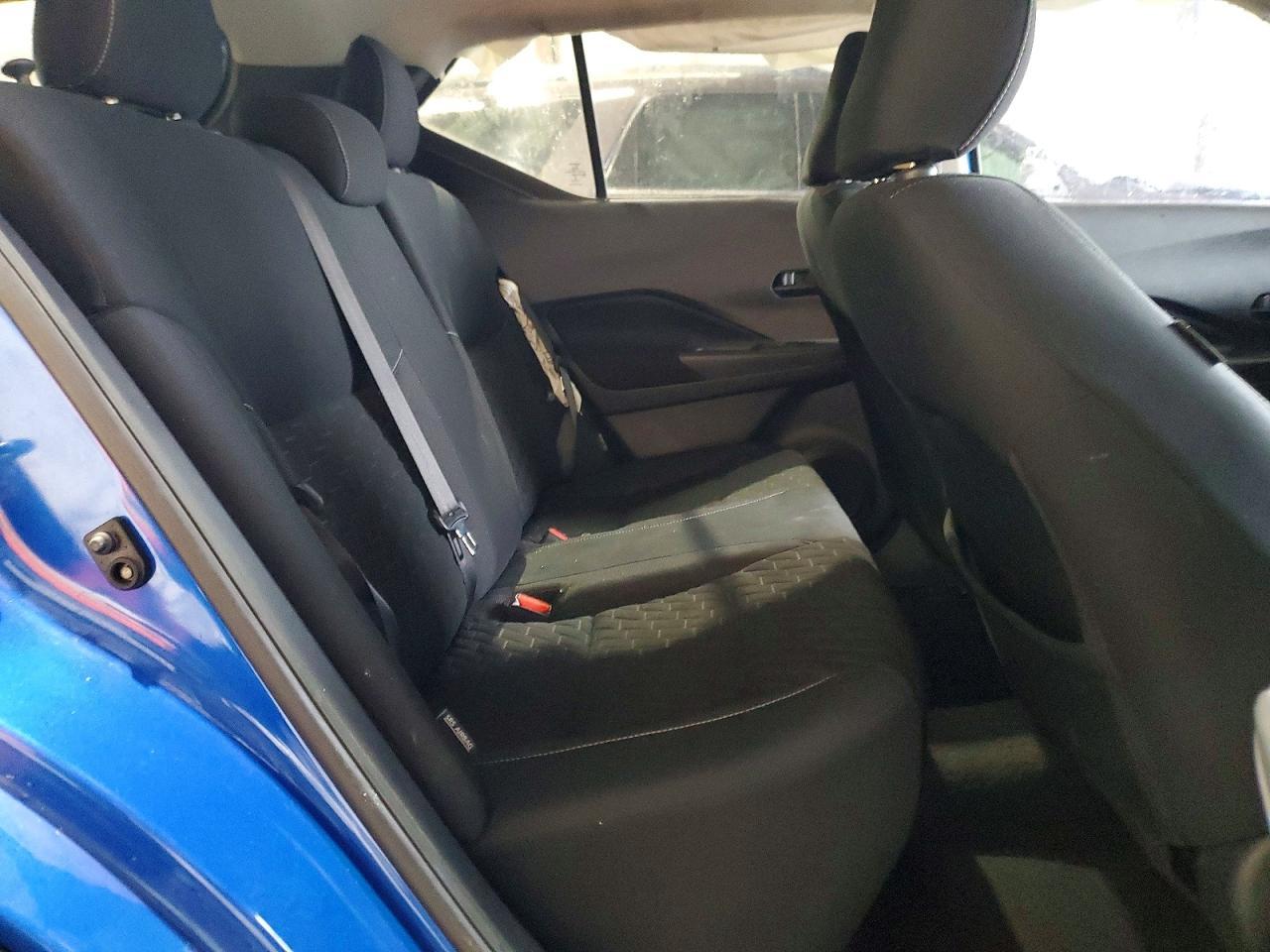 2021 NISSAN KICKS