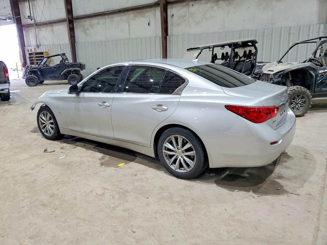2015 INFINITI Q50