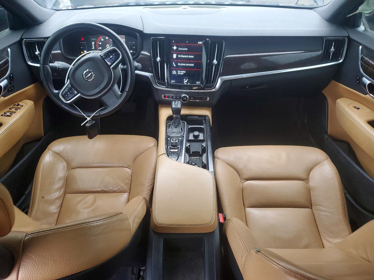 2018 VOLVO S90