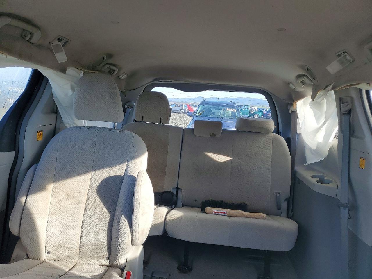 2013 TOYOTA SIENNA