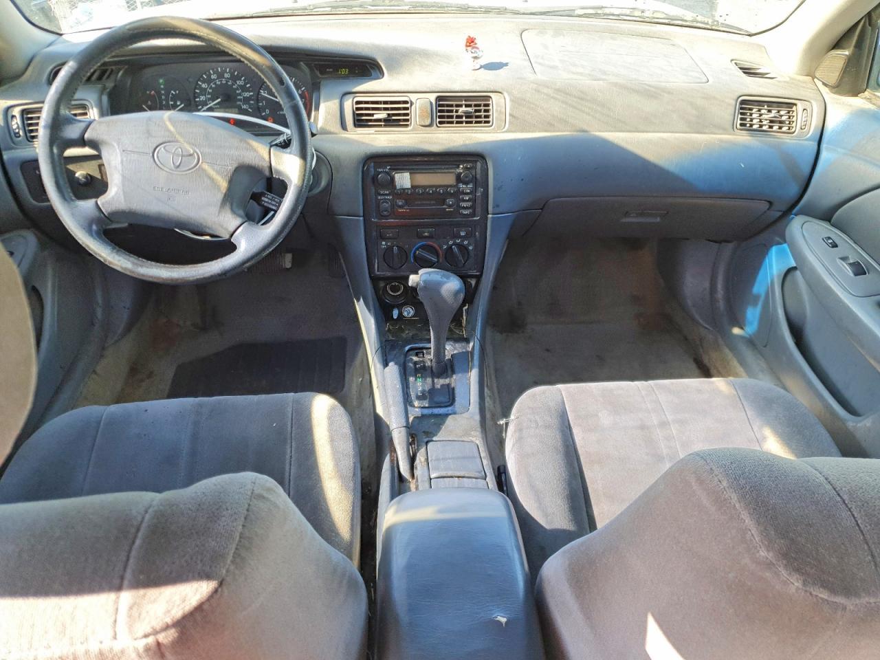 2001 TOYOTA CAMRY