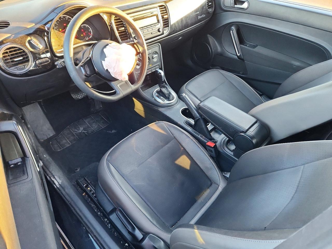 2015 VOLKSWAGEN Beetle