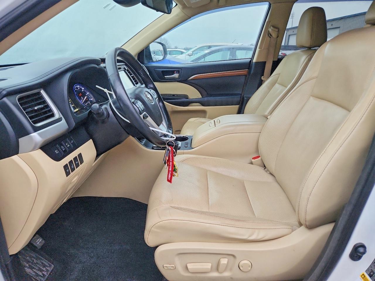 2017 TOYOTA HIGHLANDER