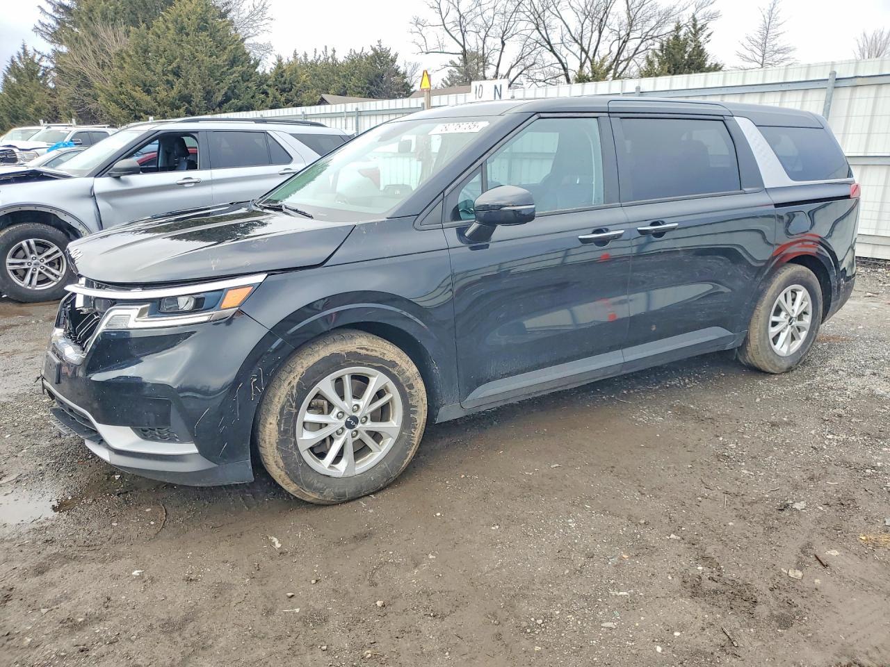 2023 KIA Carnival