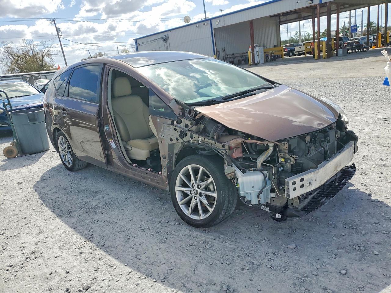 2017 TOYOTA PRIUS V
