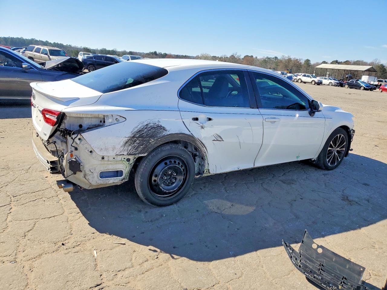 2018 TOYOTA CAMRY