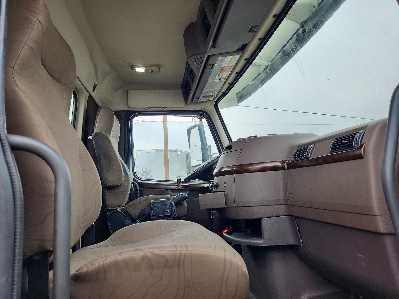 2018 VOLVO VNL