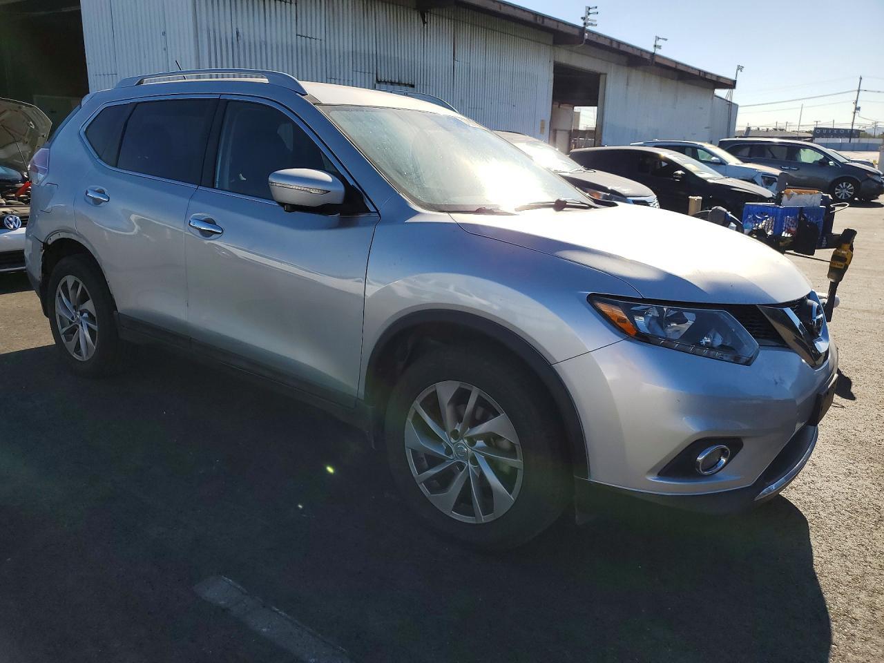 2015 NISSAN ROGUE