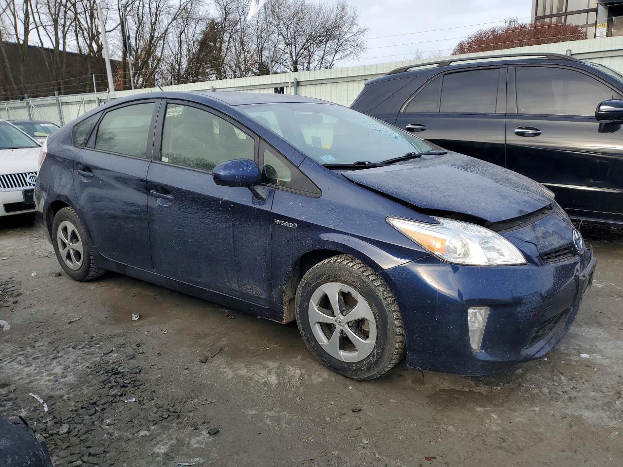2013 TOYOTA PRIUS