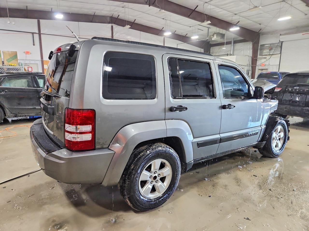 2012 JEEP Liberty