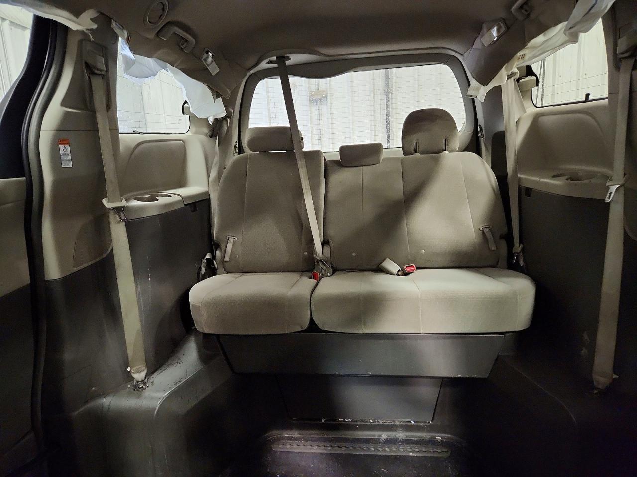2015 TOYOTA SIENNA