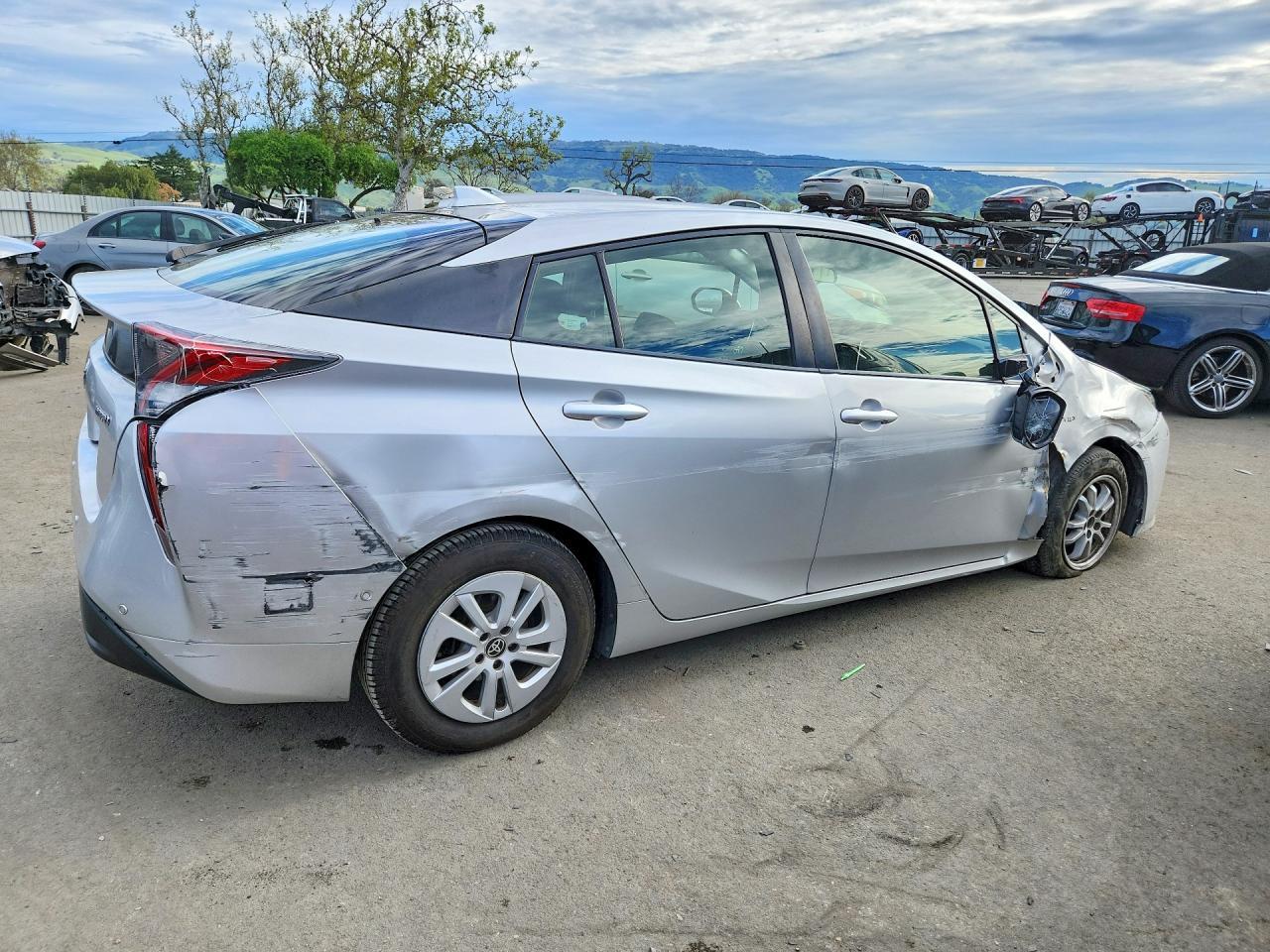 2017 TOYOTA PRIUS