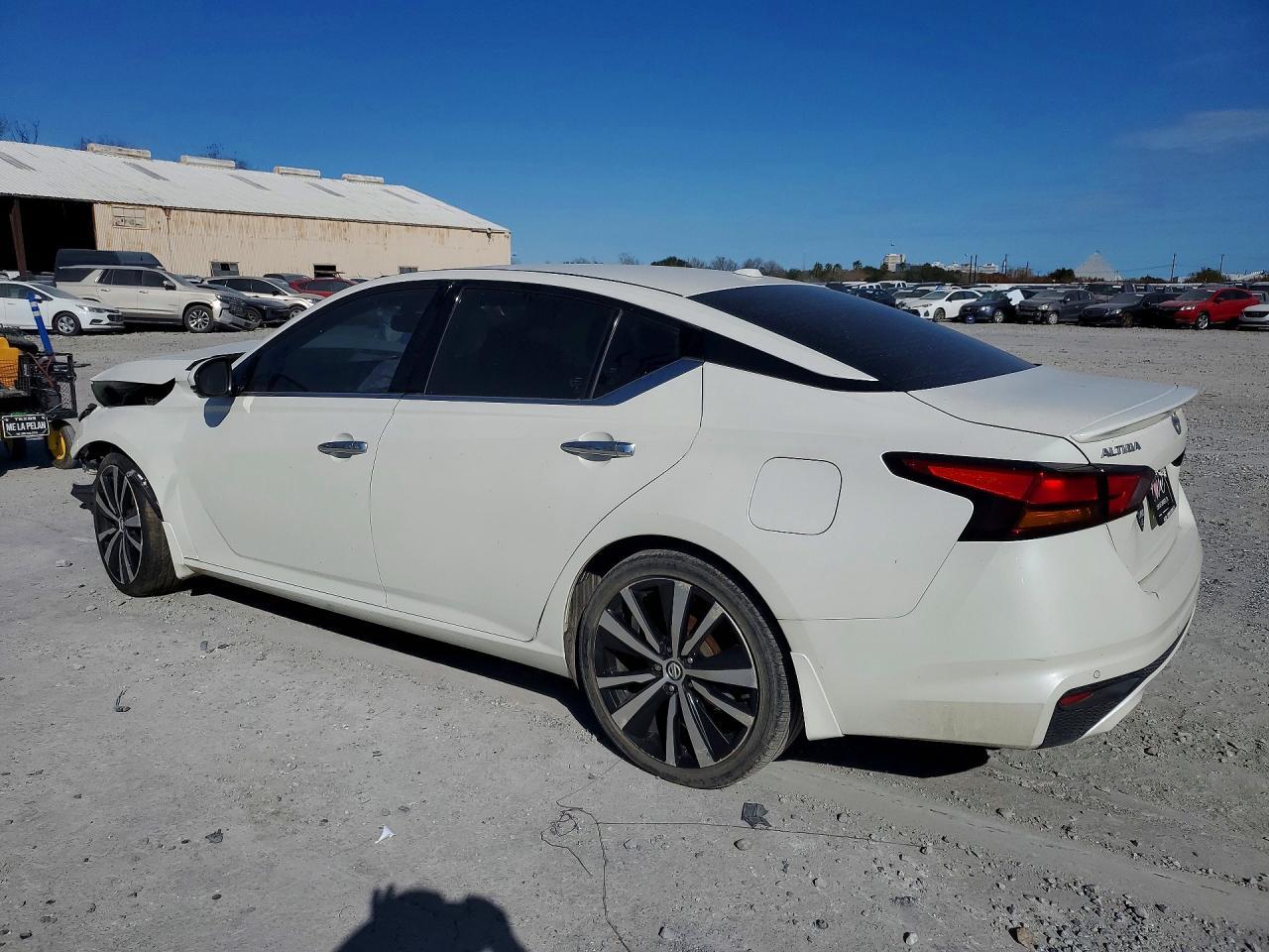 2019 NISSAN