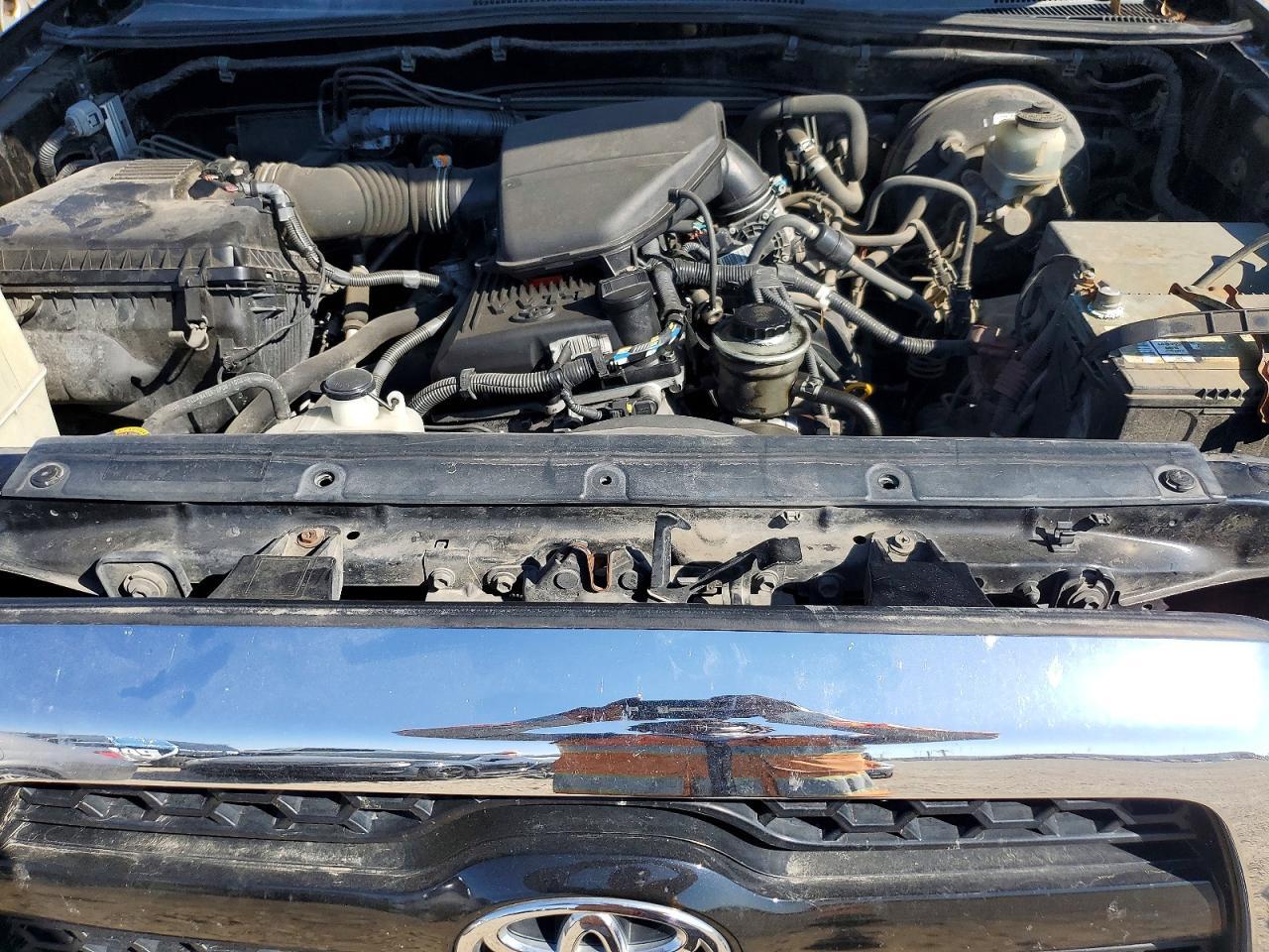 2011 TOYOTA TACOMA