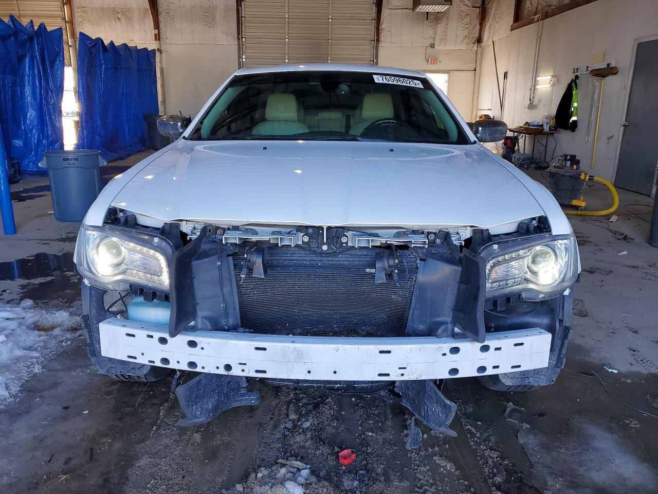 2016 CHRYSLER 300