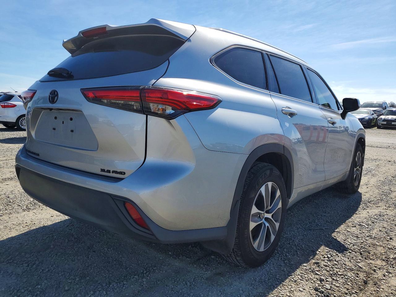2022 TOYOTA HIGHLANDER