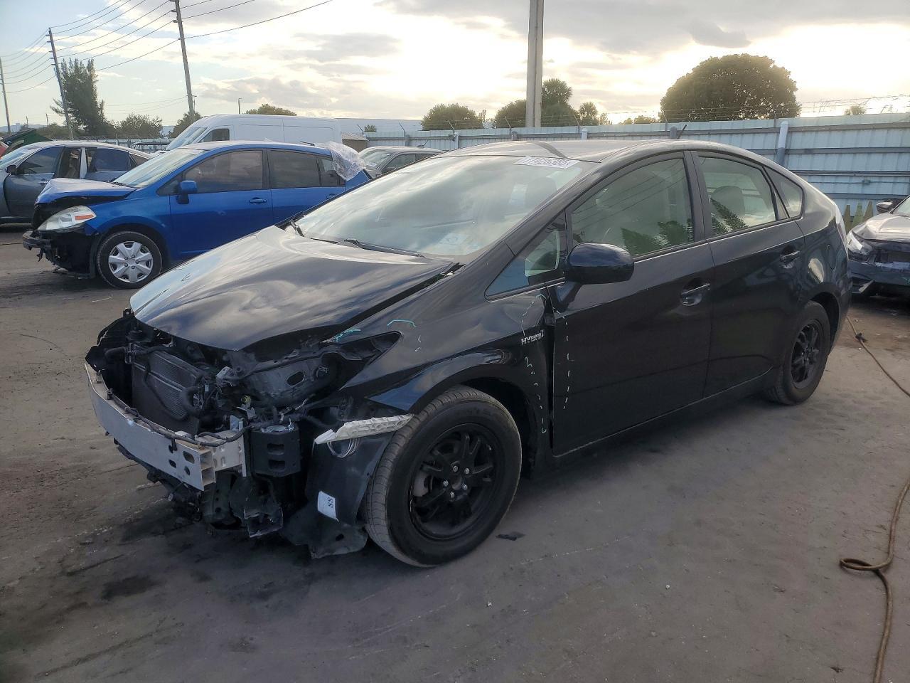2015 TOYOTA PRIUS