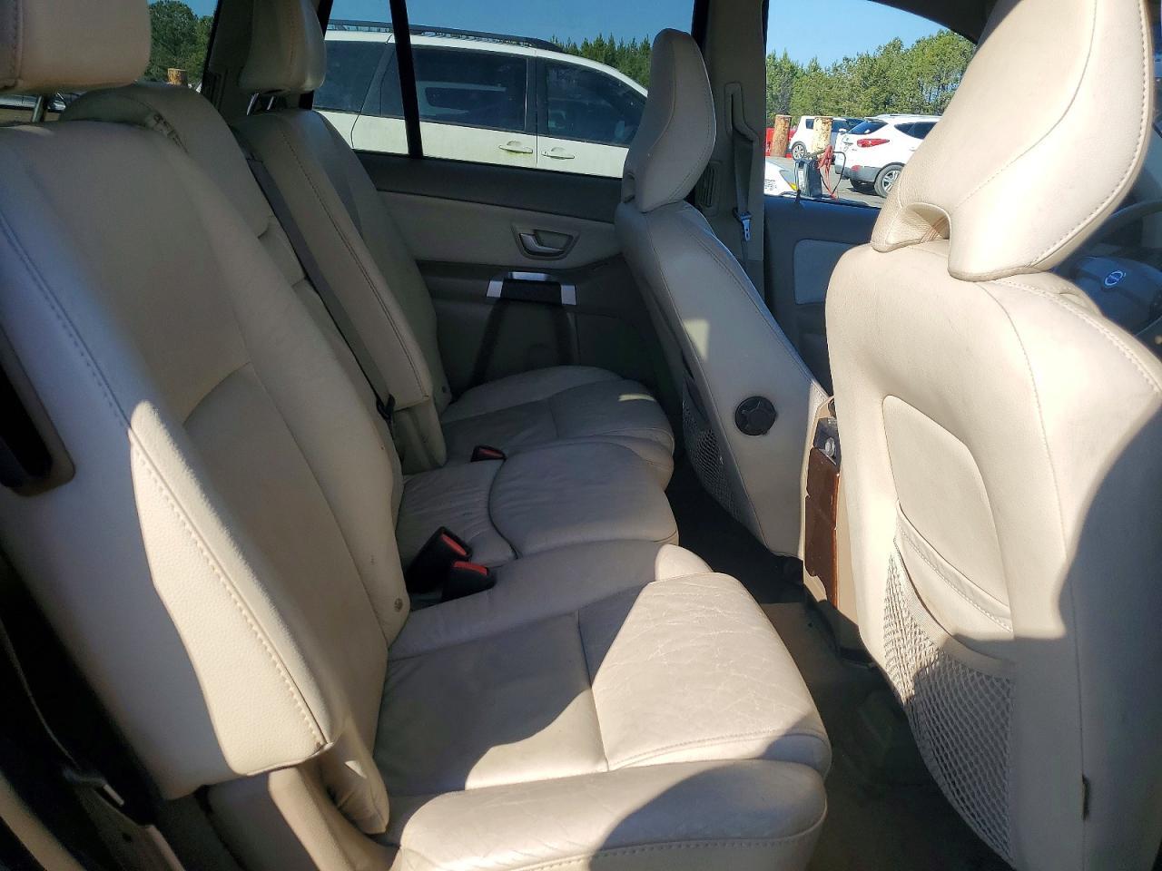 2010 VOLVO XC90