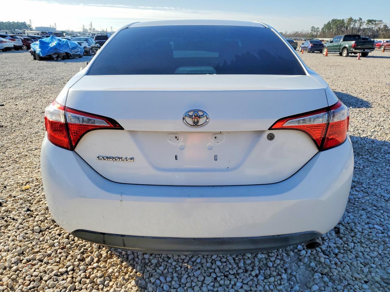 2015 TOYOTA COROLLA