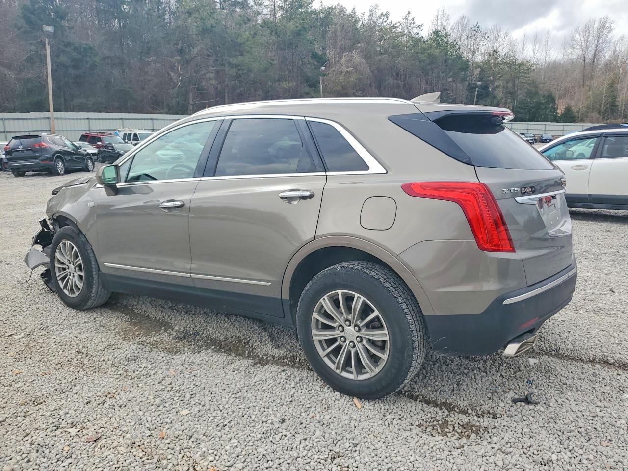 2017 CADILLAC XT5
