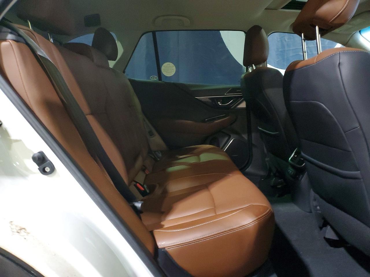 2020 SUBARU Outback