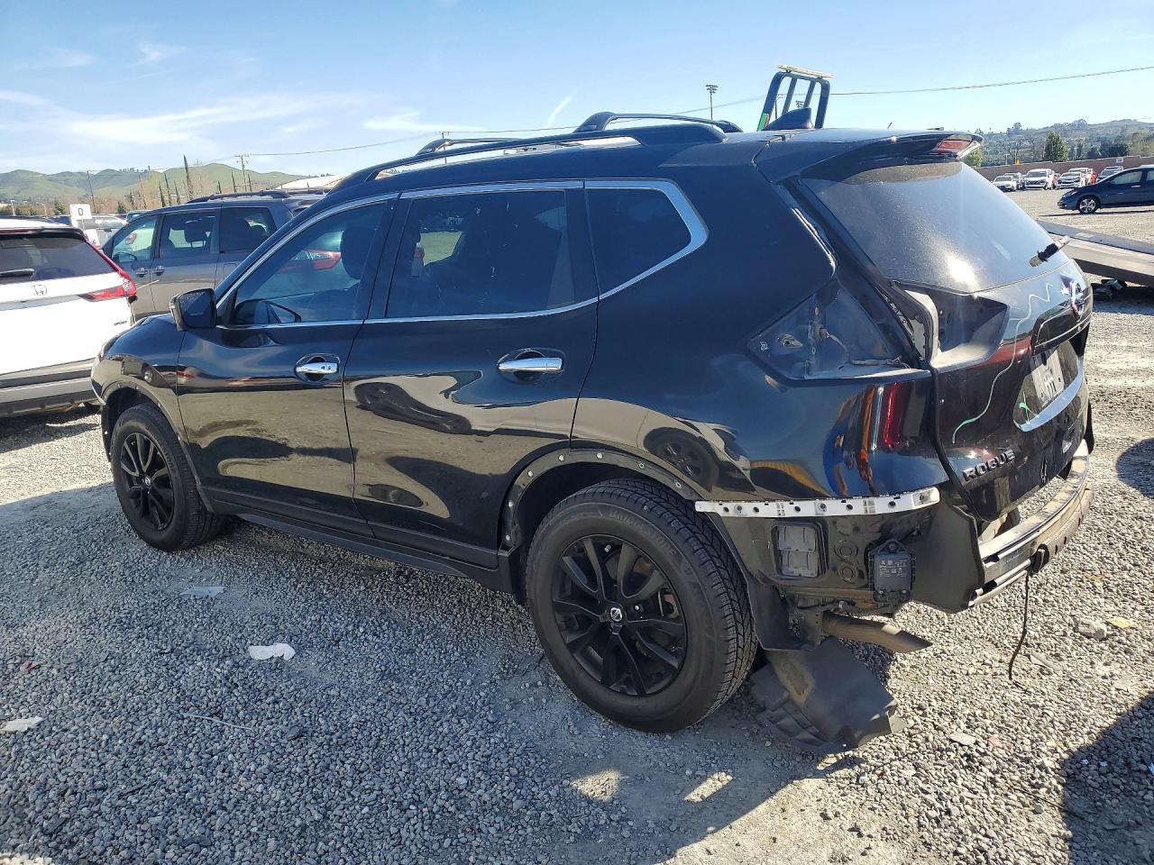 2018 NISSAN ROGUE