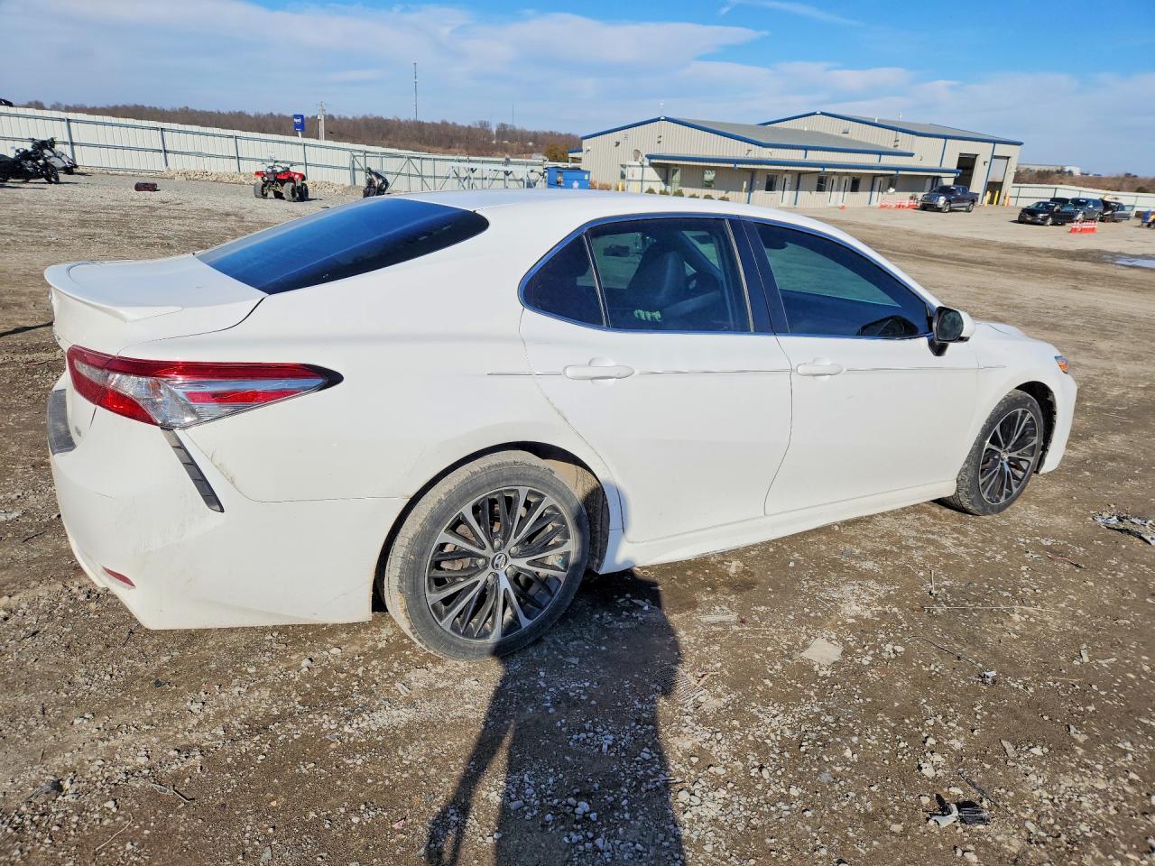 2018 TOYOTA CAMRY